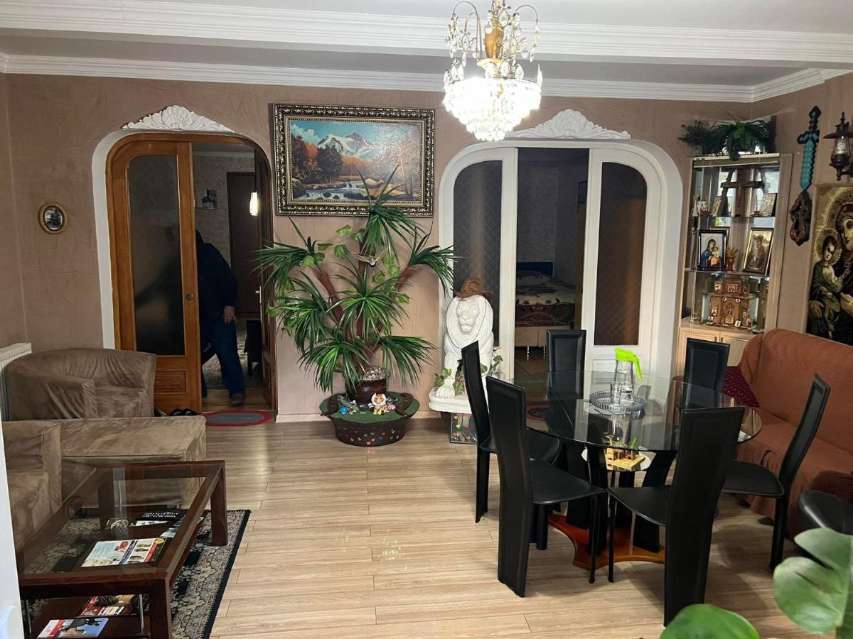 3 Room Flat In 第比利斯 外观 照片